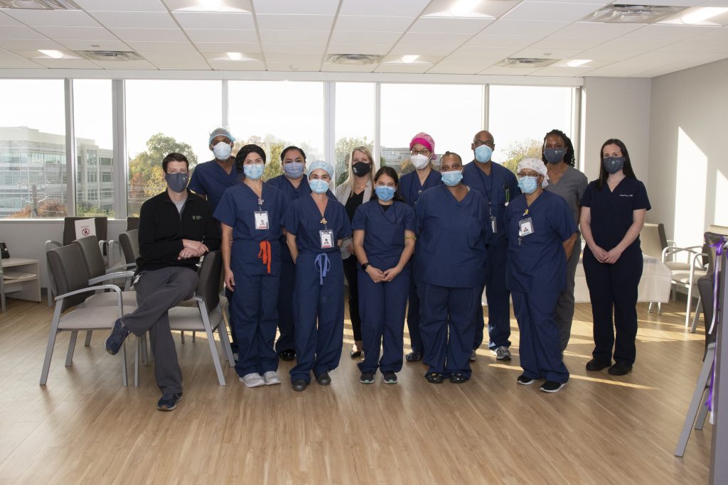 Fallsgrove Endoscopy Center Employees in masks